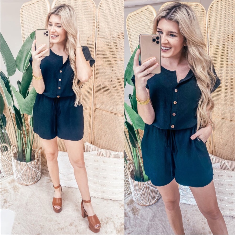 Black button front romper - Size Large